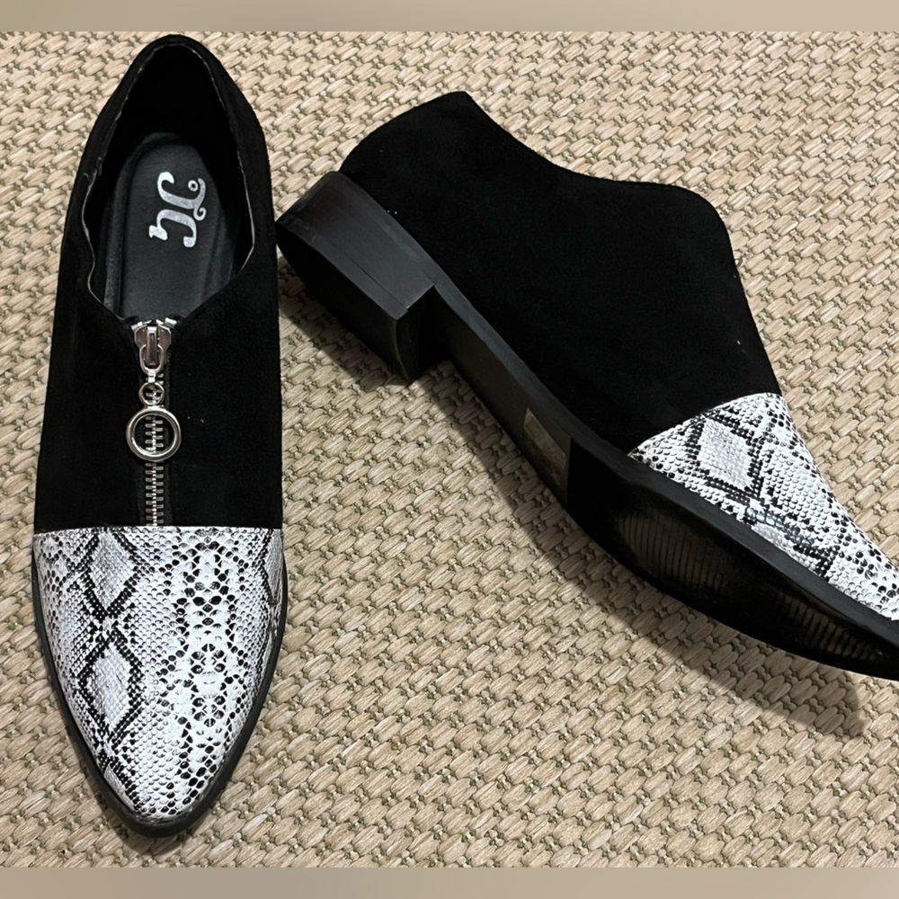 TG Black and Snake Oxford